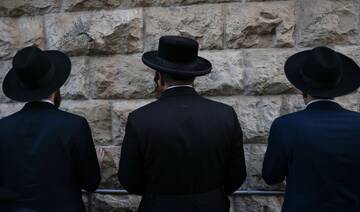 Israeli settlers vandalize graves in Bab Al-Rahma cemetery in Jerusalem