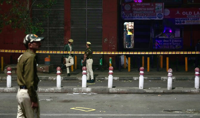 Car explodes near historic fort in India's capital, kills at least 8 people — police Car explodes near historic fort in India's capital, kills at least 8 people — police